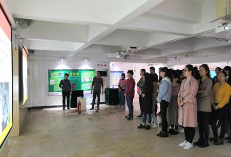 说明: http://mksxy.glut.edu.cn/__local/0/22/2C/20811D4C927C037A21D18C6D630_48C484DB_19538.jpg 太阳集团tyc138